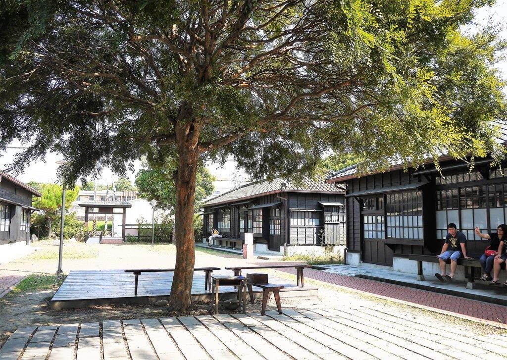 ｜苗栗苑裡｜古厝住宿旅行，東里家風百年古厝.體驗古裝劇 朵妮小手烘培.日治古早味宿舍~ 藺人期待好苑景