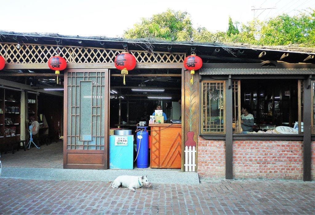 ｜苗栗苑裡｜古厝住宿旅行，東里家風百年古厝.體驗古裝劇 朵妮小手烘培.日治古早味宿舍~ 藺人期待好苑景