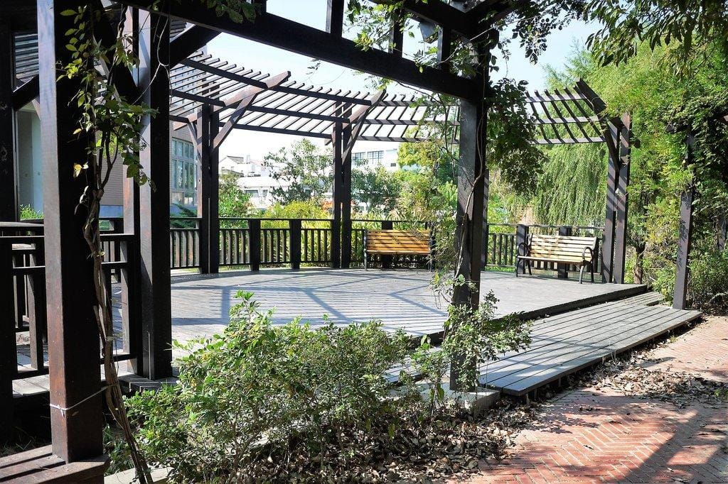 ｜苗栗苑裡｜古厝住宿旅行，東里家風百年古厝.體驗古裝劇 朵妮小手烘培.日治古早味宿舍~ 藺人期待好苑景