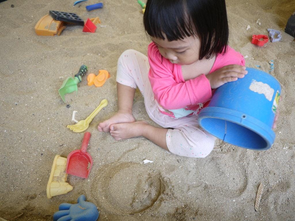 | 三芝 | 海豚咖啡 親子友善餐廳 大沙坑 / 溜滑梯 / 空中透明隧道 . 孩子盡情放電玩耍(文末影音) - 第66張圖 | 三芝 | 海豚咖啡 親子友善餐廳 大沙坑 / 溜滑梯 / 空中透明隧道 . 孩子盡情放電玩耍(文末影音)