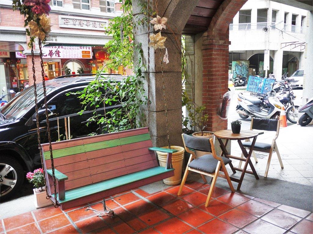 |大稻埕咖啡|D.G Cafe 花園餐廳 . 早午餐 / 下午茶 迪化街美食 捷運大橋頭 - 第4張圖 |大稻埕咖啡|D.G Cafe 花園餐廳 . 早午餐 / 下午茶 迪化街美食 捷運大橋頭