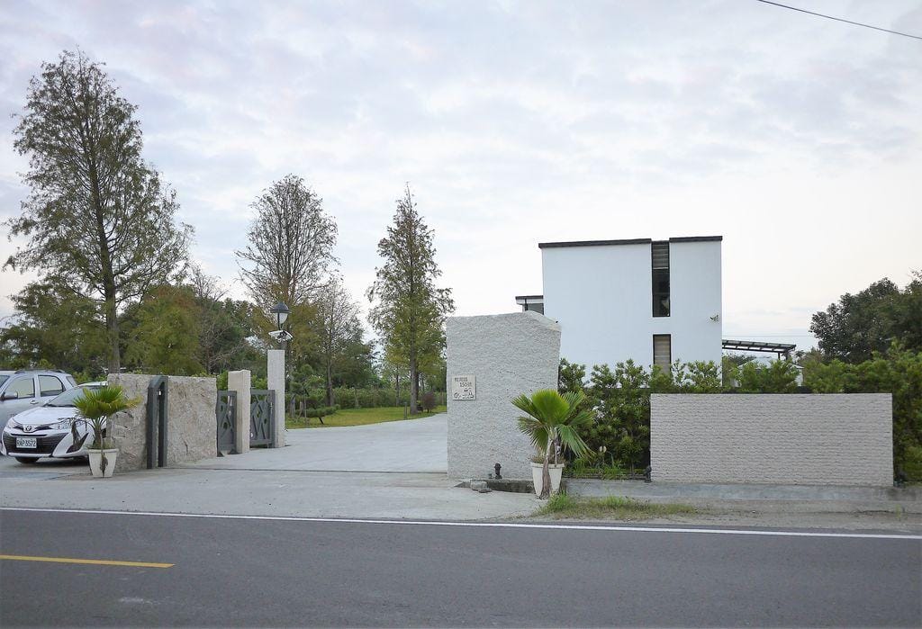 |親子民宿|宜蘭冬山 Aura Villa 悠悅光新樂館 舒適慢活放鬆身心Vivia住宿,動物主題民宿 / 溜滑梯房/超跑車道 - 第4張圖 |親子民宿|宜蘭冬山 Aura Villa 悠悅光新樂館 舒適慢活放鬆身心Vivia住宿,動物主題民宿 / 溜滑梯房/超跑車道