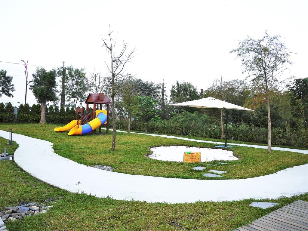 |親子民宿|宜蘭冬山 Aura Villa 悠悅光新樂館 舒適慢活放鬆身心Vivia住宿,動物主題民宿 / 溜滑梯房/超跑車道 - 第49張圖 |親子民宿|宜蘭冬山 Aura Villa 悠悅光新樂館 舒適慢活放鬆身心Vivia住宿,動物主題民宿 / 溜滑梯房/超跑車道