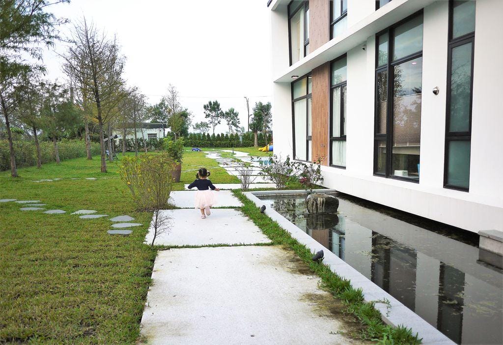 |親子民宿|宜蘭冬山 Aura Villa 悠悅光新樂館 舒適慢活放鬆身心Vivia住宿,動物主題民宿 / 溜滑梯房/超跑車道 - 第44張圖 |親子民宿|宜蘭冬山 Aura Villa 悠悅光新樂館 舒適慢活放鬆身心Vivia住宿,動物主題民宿 / 溜滑梯房/超跑車道