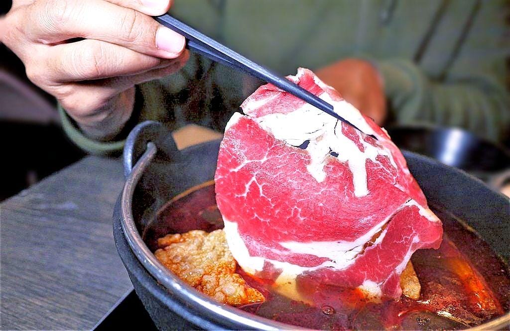 ‖食記‖ 千荷田日式涮涮鍋-永安店 |雙拼超值鍋|招牌羊肉鍋|昆布湯底| 麻辣湯底(捷運永安市場美食) - 第29張圖 ‖食記‖ 千荷田日式涮涮鍋-永安店 |雙拼超值鍋|招牌羊肉鍋|昆布湯底| 麻辣湯底(捷運永安市場美食)