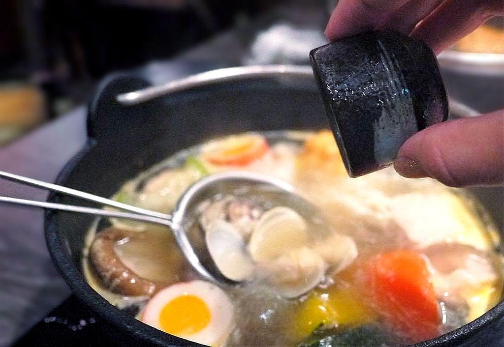 ‖食記‖ 千荷田日式涮涮鍋-永安店 |雙拼超值鍋|招牌羊肉鍋|昆布湯底| 麻辣湯底(捷運永安市場美食) - 第37張圖 ‖食記‖ 千荷田日式涮涮鍋-永安店 |雙拼超值鍋|招牌羊肉鍋|昆布湯底| 麻辣湯底(捷運永安市場美食)