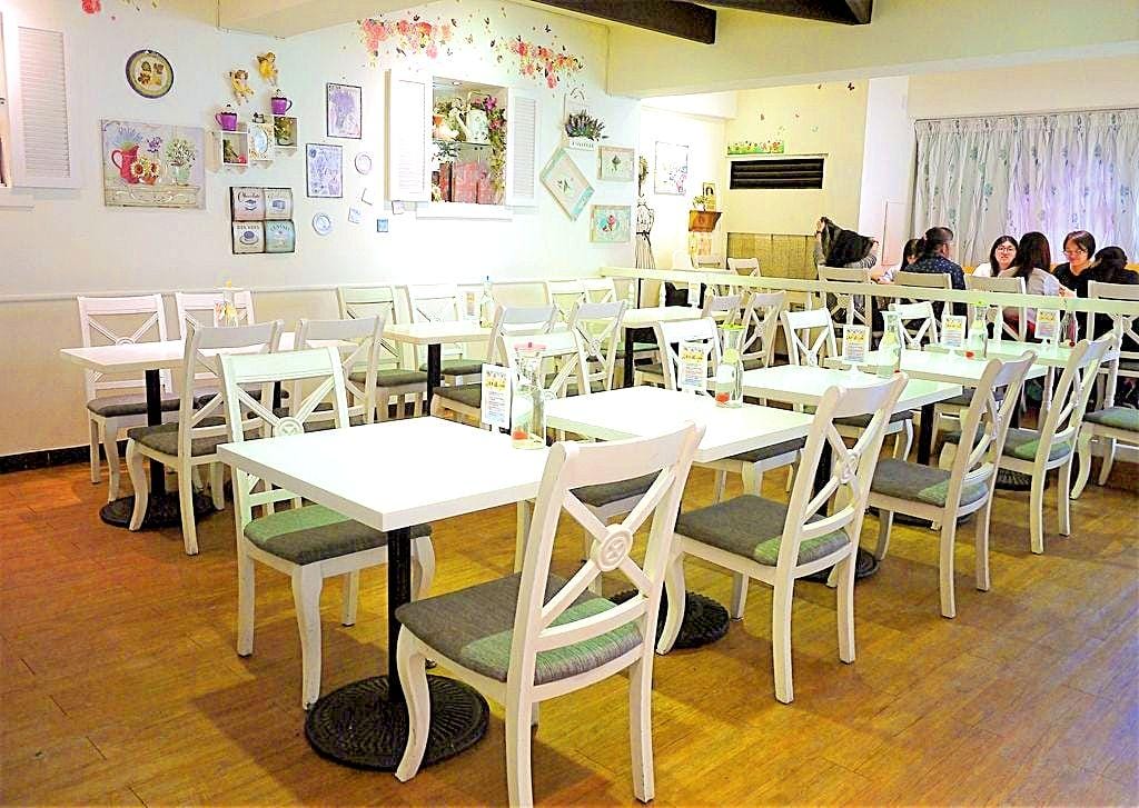 |台北西門町美食|Oyami cafe ★ 龍蝦義大利麵 / 排餐 / 甜蜜下午茶!浪漫童話風格餐廳 - 第15張圖 |台北西門町美食|Oyami cafe ★ 龍蝦義大利麵 / 排餐 / 甜蜜下午茶!浪漫童話風格餐廳