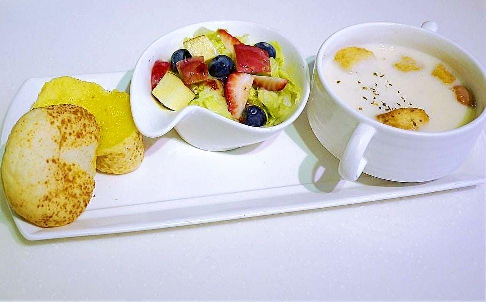 |台北西門町美食|Oyami cafe ★ 龍蝦義大利麵 / 排餐 / 甜蜜下午茶!浪漫童話風格餐廳 - 第24張圖 |台北西門町美食|Oyami cafe ★ 龍蝦義大利麵 / 排餐 / 甜蜜下午茶!浪漫童話風格餐廳