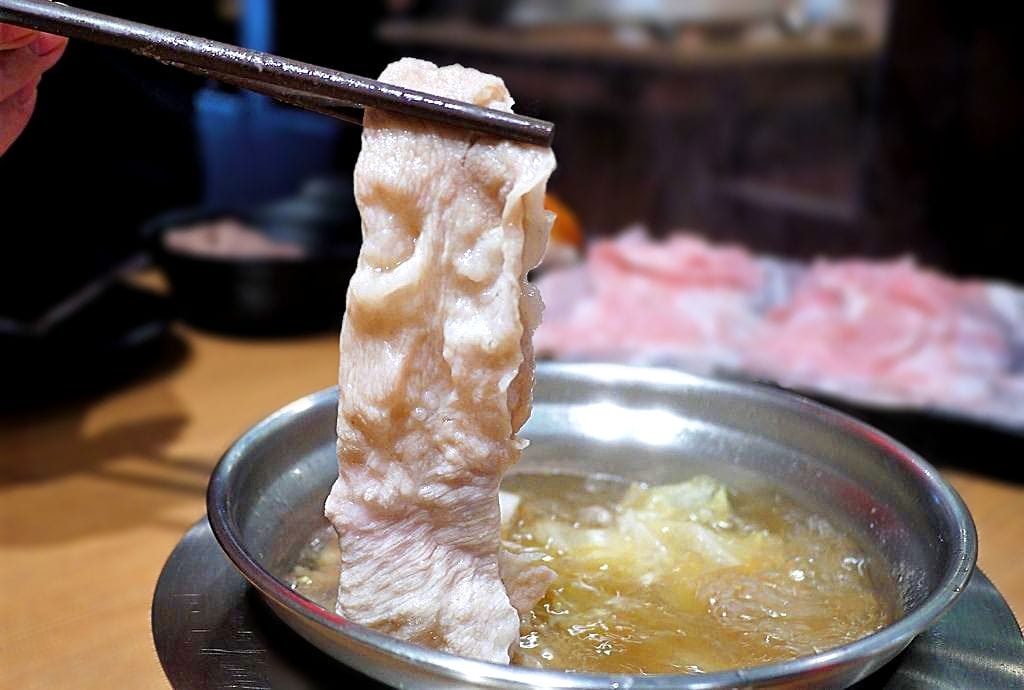 | 永和火鍋 ︳村上村屋-永和 多達14種湯頭可選擇 . 新鮮肉品與海鮮 . CP值高日式鍋物.近樂華夜市 - 第42張圖 | 永和火鍋 ︳村上村屋-永和 多達14種湯頭可選擇 . 新鮮肉品與海鮮 . CP值高日式鍋物.近樂華夜市