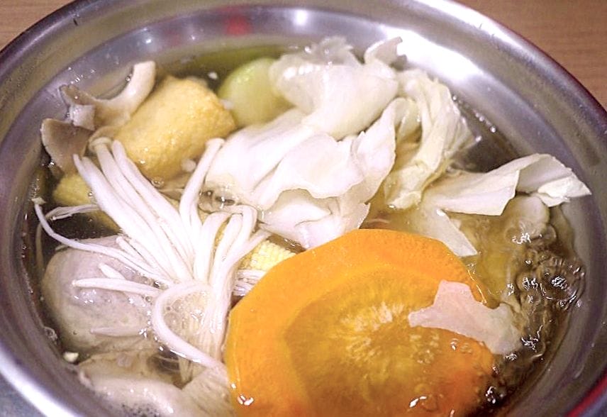 | 永和火鍋 ︳村上村屋-永和 多達14種湯頭可選擇 . 新鮮肉品與海鮮 . CP值高日式鍋物.近樂華夜市 - 第29張圖 | 永和火鍋 ︳村上村屋-永和 多達14種湯頭可選擇 . 新鮮肉品與海鮮 . CP值高日式鍋物.近樂華夜市