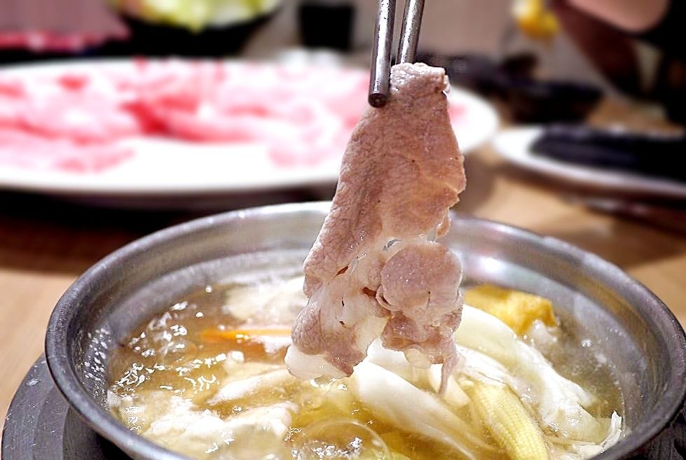 | 永和火鍋 ︳村上村屋-永和 多達14種湯頭可選擇 . 新鮮肉品與海鮮 . CP值高日式鍋物.近樂華夜市 - 第34張圖 | 永和火鍋 ︳村上村屋-永和 多達14種湯頭可選擇 . 新鮮肉品與海鮮 . CP值高日式鍋物.近樂華夜市