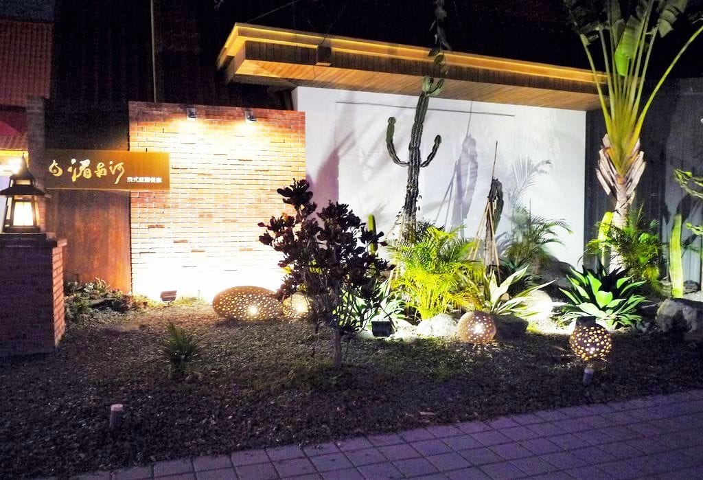 | 台中南屯 | 湄南河泰式庭園餐廳 結合四區特色泰式料理!傳統泰服試穿. 庭園景觀用餐環境 - 第4張圖 | 台中南屯 | 湄南河泰式庭園餐廳 結合四區特色泰式料理!傳統泰服試穿. 庭園景觀用餐環境