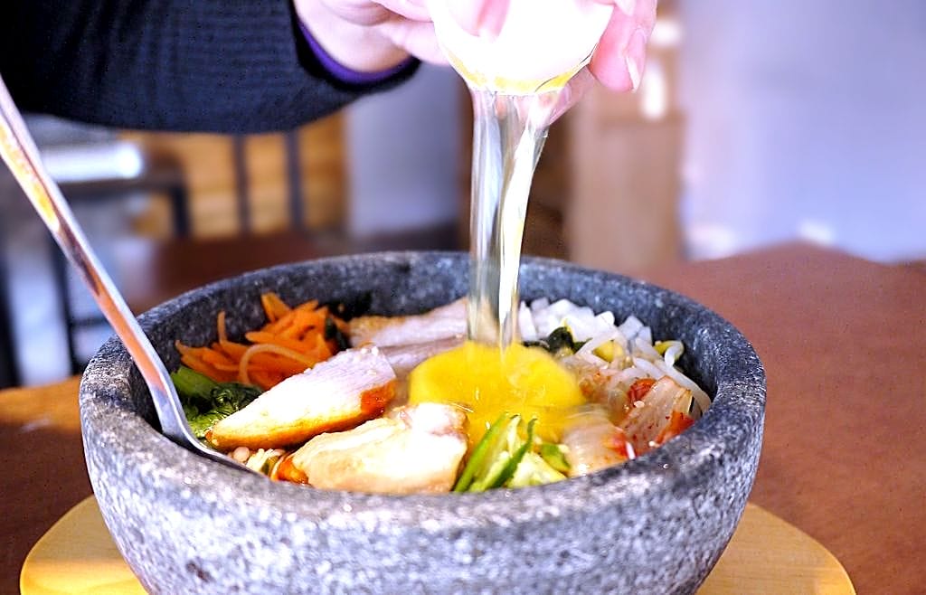 |中山韓式料理|四米大石鍋拌飯專賣.韓式拌飯.海鮮煎餅.起司雞石鍋拌飯大推.捷運中山站美食 - 第25張圖 |中山韓式料理|四米大石鍋拌飯專賣.韓式拌飯.海鮮煎餅.起司雞石鍋拌飯大推.捷運中山站美食