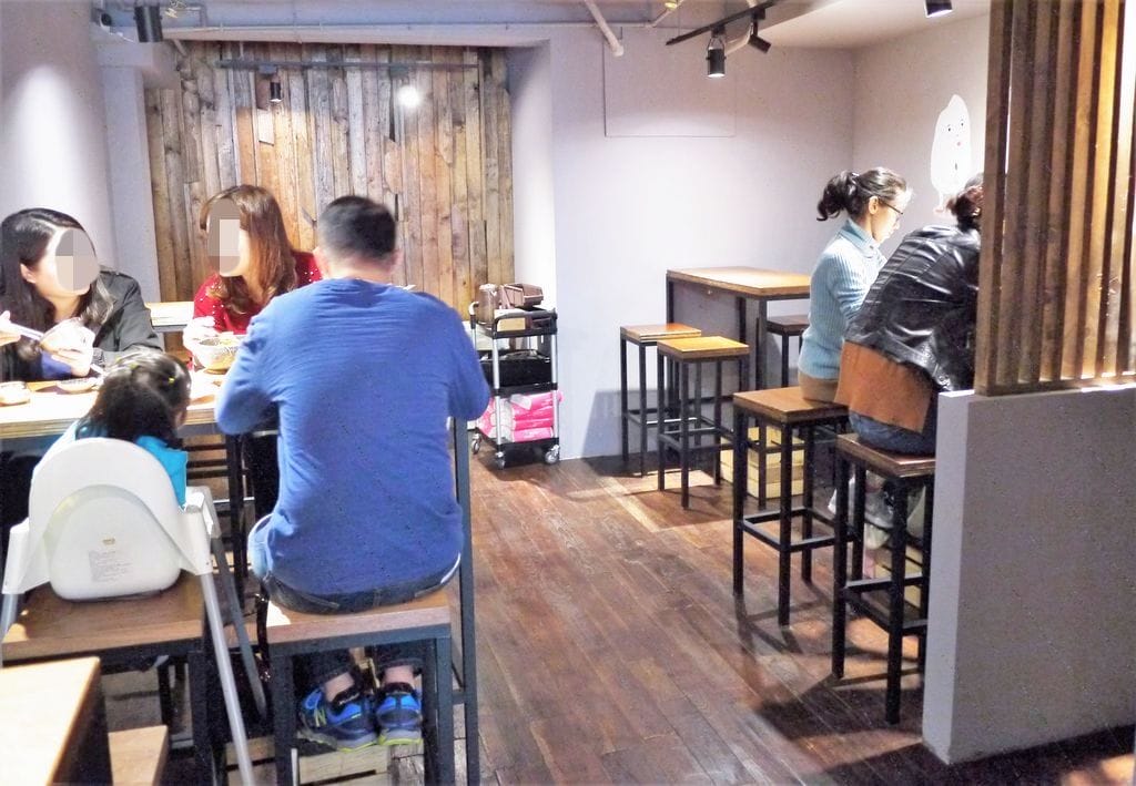 |中山韓式料理|四米大石鍋拌飯專賣.韓式拌飯.海鮮煎餅.起司雞石鍋拌飯大推.捷運中山站美食 - 第8張圖 |中山韓式料理|四米大石鍋拌飯專賣.韓式拌飯.海鮮煎餅.起司雞石鍋拌飯大推.捷運中山站美食