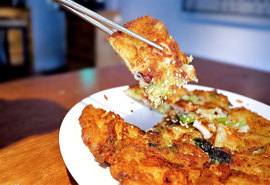 |中山韓式料理|四米大石鍋拌飯專賣.韓式拌飯.海鮮煎餅.起司雞石鍋拌飯大推.捷運中山站美食 - 第37張圖 |中山韓式料理|四米大石鍋拌飯專賣.韓式拌飯.海鮮煎餅.起司雞石鍋拌飯大推.捷運中山站美食