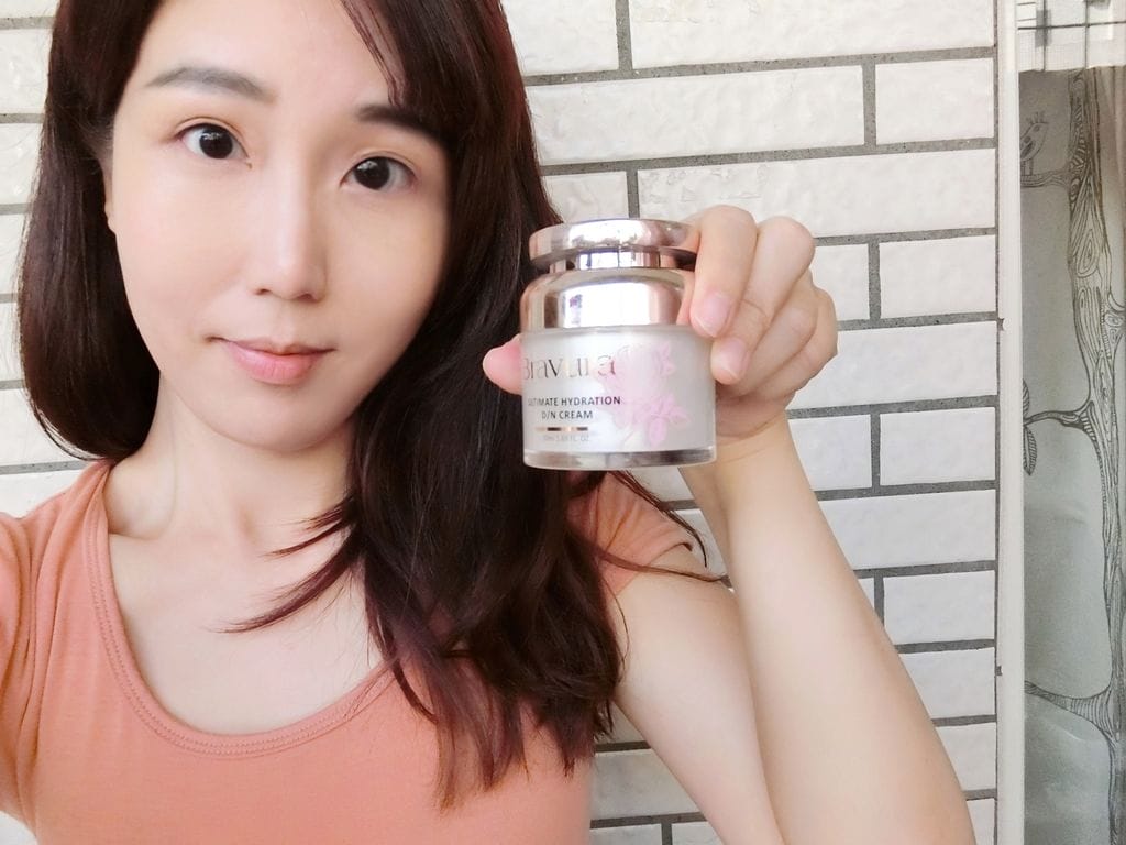 | 保養 | Bravura 柏薇菈日夜肌密呵護霜 . 保濕 / 滋潤 / 修護一次完成 . 給予肌膚零時差保養 - 第11張圖 | 保養 | Bravura 柏薇菈日夜肌密呵護霜 . 保濕 / 滋潤 / 修護一次完成 . 給予肌膚零時差保養