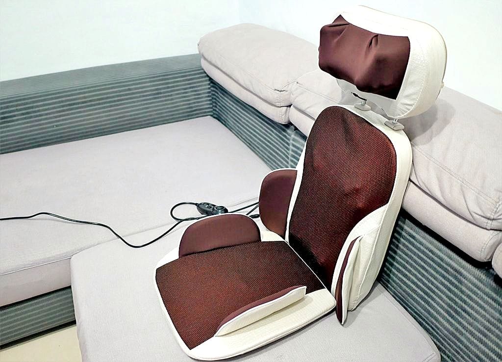|按摩椅墊推薦|健身大師 超越頭等艙夢幻開背按摩椅.仿真人揉捏/滾輪.搭配溫熱效果超有感.孝親禮首選(開箱影音) - 第12張圖 |按摩椅墊推薦|健身大師 超越頭等艙夢幻開背按摩椅.仿真人揉捏/滾輪.搭配溫熱效果超有感.孝親禮首選(開箱影音)