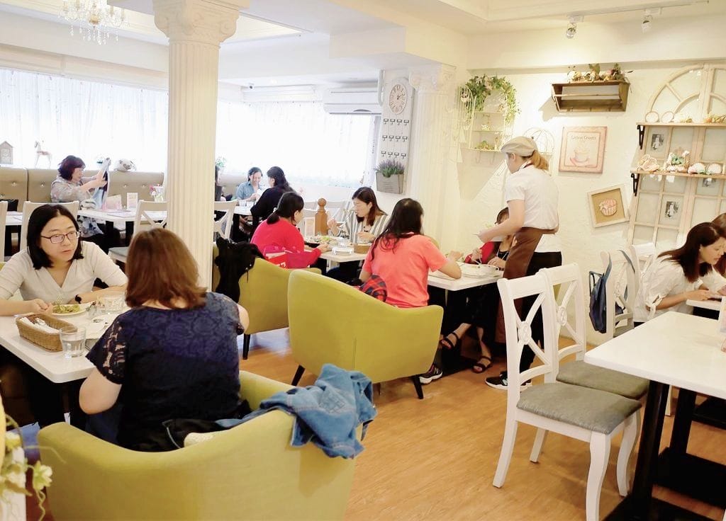 |板橋下午茶|Oyami cafe 義式餐廳 、龍蝦義大利麵、咖啡鬆餅 、網美餐廳、捷運新埔站3號出口步行1分 - 第9張圖 |板橋下午茶|Oyami cafe 義式餐廳 、龍蝦義大利麵、咖啡鬆餅 、網美餐廳、捷運新埔站3號出口步行1分
