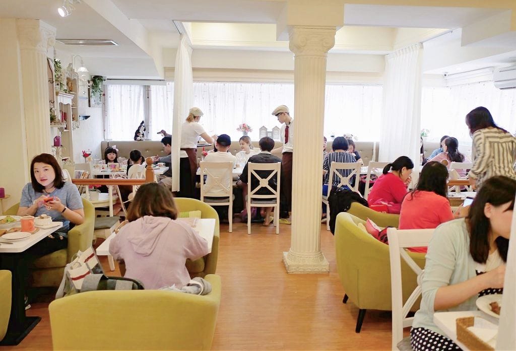 |板橋下午茶|Oyami cafe 義式餐廳 、龍蝦義大利麵、咖啡鬆餅 、網美餐廳、捷運新埔站3號出口步行1分 - 第8張圖 |板橋下午茶|Oyami cafe 義式餐廳 、龍蝦義大利麵、咖啡鬆餅 、網美餐廳、捷運新埔站3號出口步行1分