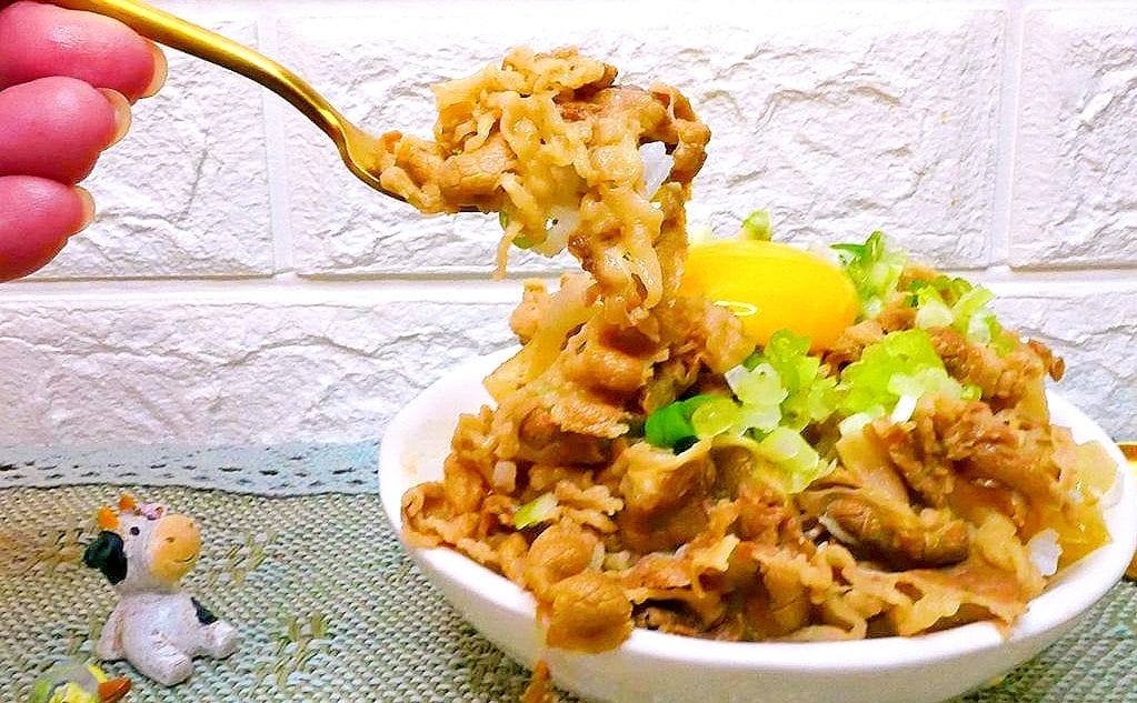｜快速料理｜吉野家 冷凍牛丼－牛肉調理包． 肉跟山一樣高！肉食控的天堂．５分鐘完美上桌．創意料理分享