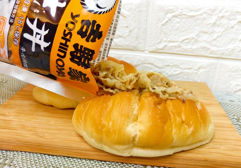 ｜快速料理｜吉野家 冷凍牛丼－牛肉調理包． 肉跟山一樣高！肉食控的天堂．５分鐘完美上桌．創意料理分享