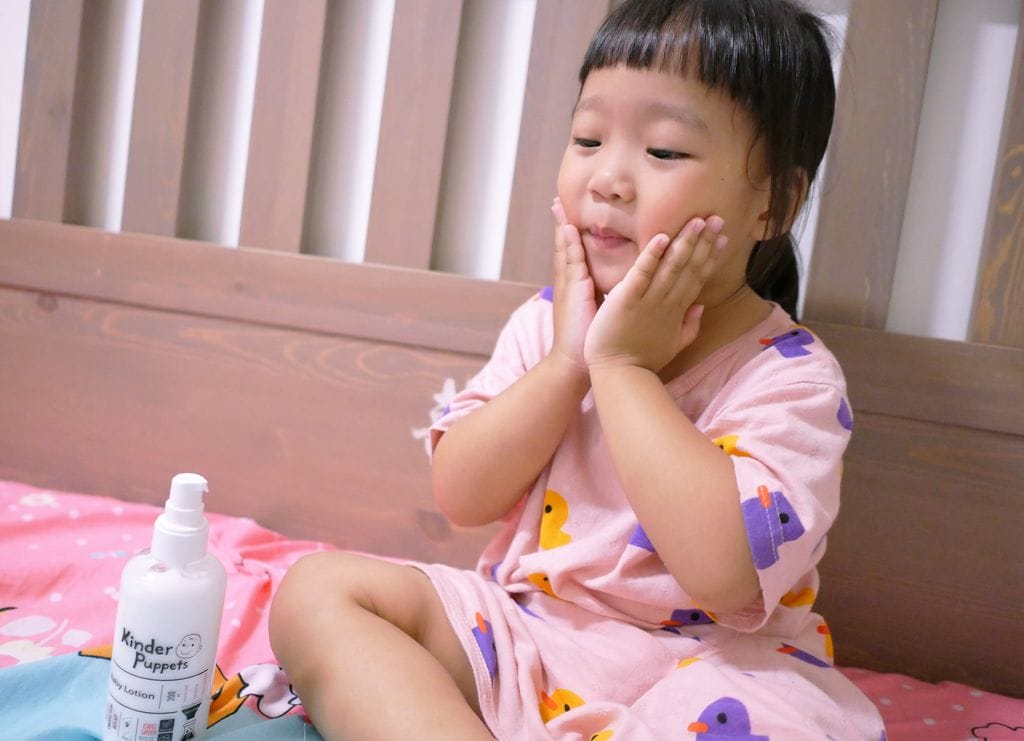 | 育兒 | Kinder Puppets 嬰兒舒緩凝膠 ,嬰兒潤膚乳液,洗髮沐浴二合一凝露,天然成份,全面修護肌膚 - 第15張圖 | 育兒 | Kinder Puppets 嬰兒舒緩凝膠 ,嬰兒潤膚乳液,洗髮沐浴二合一凝露,天然成份,全面修護肌膚