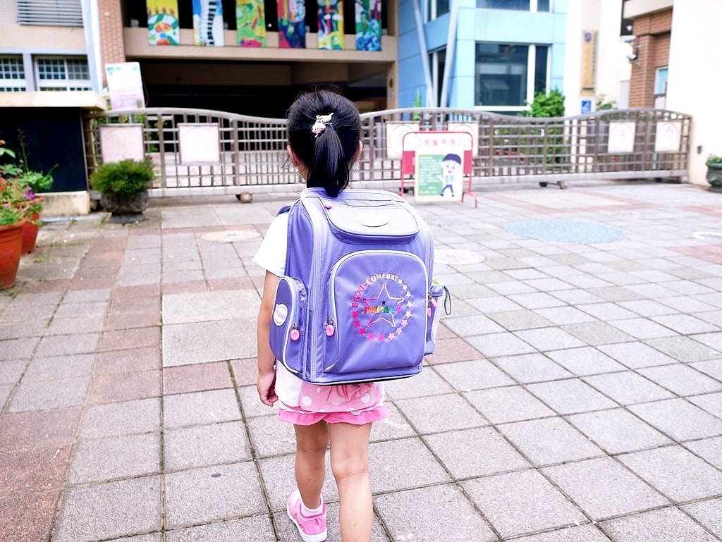 | 小一書包| impact怡寶 新一代輕量護脊書包.輕量又防潑水.S型多向支撐系統一份保護 - 第27張圖 | 小一書包| impact怡寶 新一代輕量護脊書包.輕量又防潑水.S型多向支撐系統一份保護