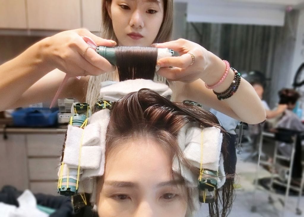 | 臺北中山區髮廊 | FIN Hair Salon.小資女髮型改造.用手繞就很美.設計師eva老師.山區剪燙e染推薦 - 第21張圖 | 臺北中山區髮廊 | FIN Hair Salon.小資女髮型改造.用手繞就很美.設計師eva老師.山區剪燙e染推薦