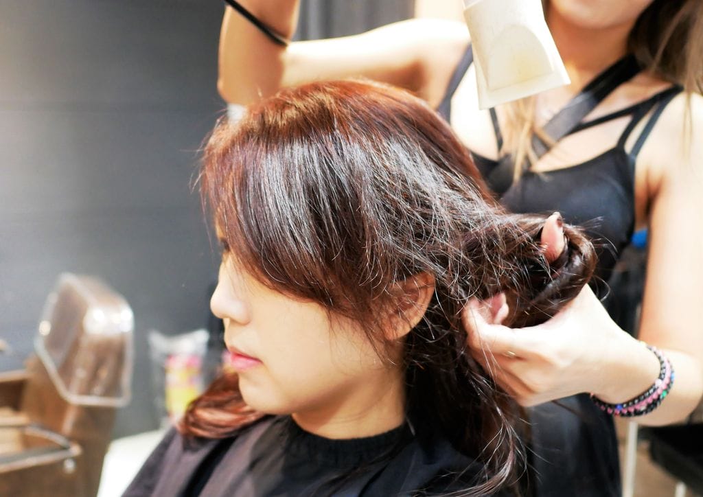 | 臺北中山區髮廊 | FIN Hair Salon.小資女髮型改造.用手繞就很美.設計師eva老師.山區剪燙e染推薦 - 第31張圖 | 臺北中山區髮廊 | FIN Hair Salon.小資女髮型改造.用手繞就很美.設計師eva老師.山區剪燙e染推薦