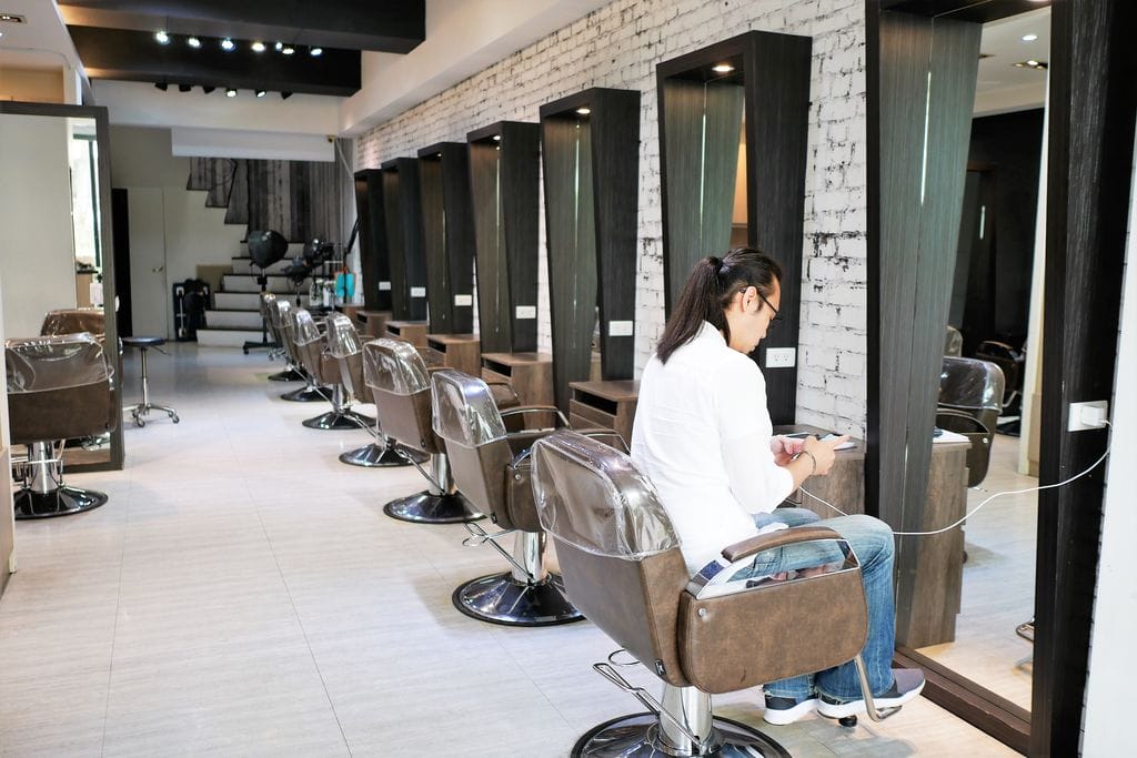 | 臺北中山區髮廊 | FIN Hair Salon.小資女髮型改造.用手繞就很美.設計師eva老師.山區剪燙e染推薦 - 第6張圖 | 臺北中山區髮廊 | FIN Hair Salon.小資女髮型改造.用手繞就很美.設計師eva老師.山區剪燙e染推薦