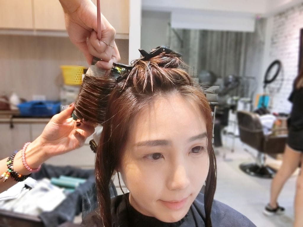 | 臺北中山區髮廊 | FIN Hair Salon.小資女髮型改造.用手繞就很美.設計師eva老師.山區剪燙e染推薦 - 第19張圖 | 臺北中山區髮廊 | FIN Hair Salon.小資女髮型改造.用手繞就很美.設計師eva老師.山區剪燙e染推薦