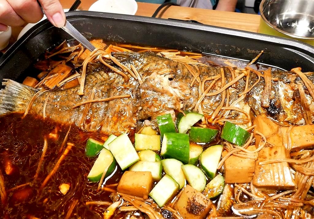 | 國父紀念館麻辣鍋 | 滿漢鱸魚-重慶烤魚.一鍋雙饗.聚餐.宵夜新選擇 - 第11張圖 | 國父紀念館麻辣鍋 | 滿漢鱸魚-重慶烤魚.一鍋雙饗.聚餐.宵夜新選擇