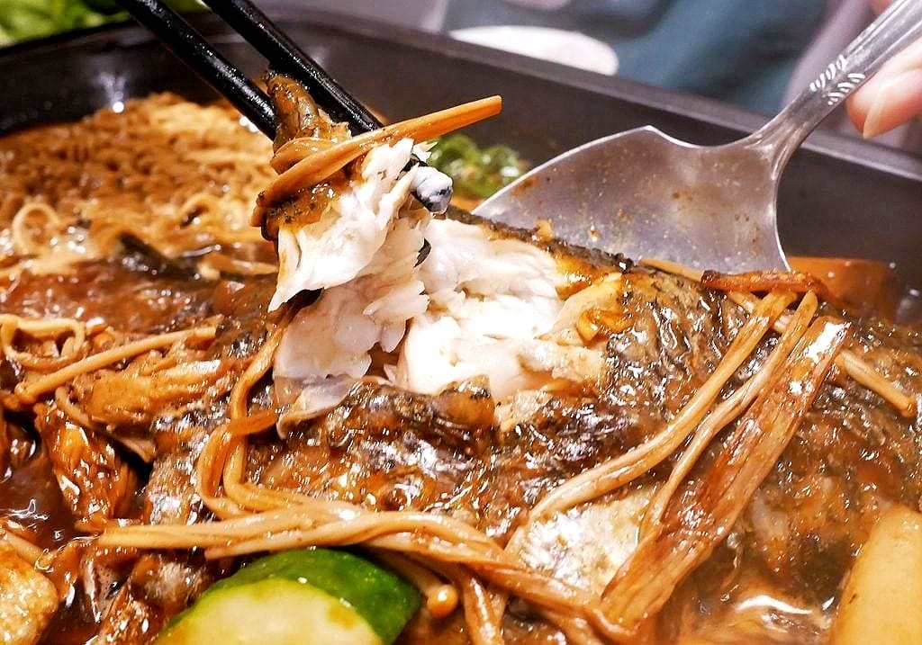 | 國父紀念館麻辣鍋 | 滿漢鱸魚-重慶烤魚.一鍋雙饗.聚餐.宵夜新選擇 - 第12張圖 | 國父紀念館麻辣鍋 | 滿漢鱸魚-重慶烤魚.一鍋雙饗.聚餐.宵夜新選擇