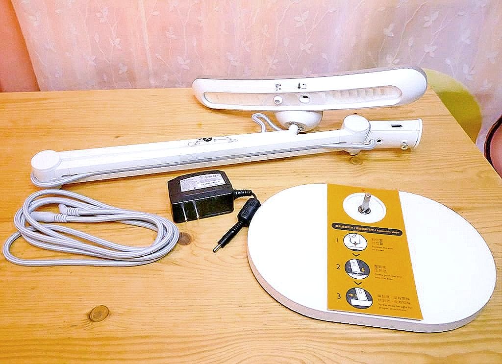 | 護眼檯燈推薦 | BenQ WiT MindDuo 親子共讀檯燈.寬廣照明.亮度自動偵測.可隨時調整最佳光線 - 第6張圖 | 護眼檯燈推薦 | BenQ WiT MindDuo 親子共讀檯燈.寬廣照明.亮度自動偵測.可隨時調整最佳光線