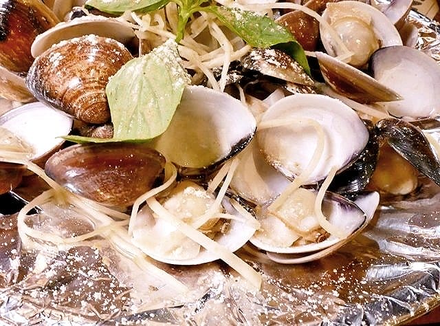 |板橋美食|火夯seafood海鮮燒烤.巨無霸手臂蝦.加藤英生蠔.生蠔手臂蝦.史上超浮誇海鮮一次吃個過癮!實在太狂了! - 第16張圖 |板橋美食|火夯seafood海鮮燒烤.巨無霸手臂蝦.加藤英生蠔.生蠔手臂蝦.史上超浮誇海鮮一次吃個過癮!實在太狂了!