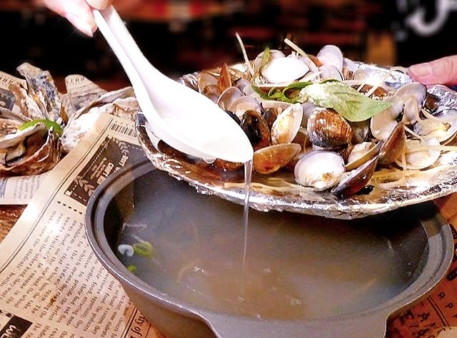 |板橋美食|火夯seafood海鮮燒烤.巨無霸手臂蝦.加藤英生蠔.生蠔手臂蝦.史上超浮誇海鮮一次吃個過癮!實在太狂了! - 第17張圖 |板橋美食|火夯seafood海鮮燒烤.巨無霸手臂蝦.加藤英生蠔.生蠔手臂蝦.史上超浮誇海鮮一次吃個過癮!實在太狂了!
