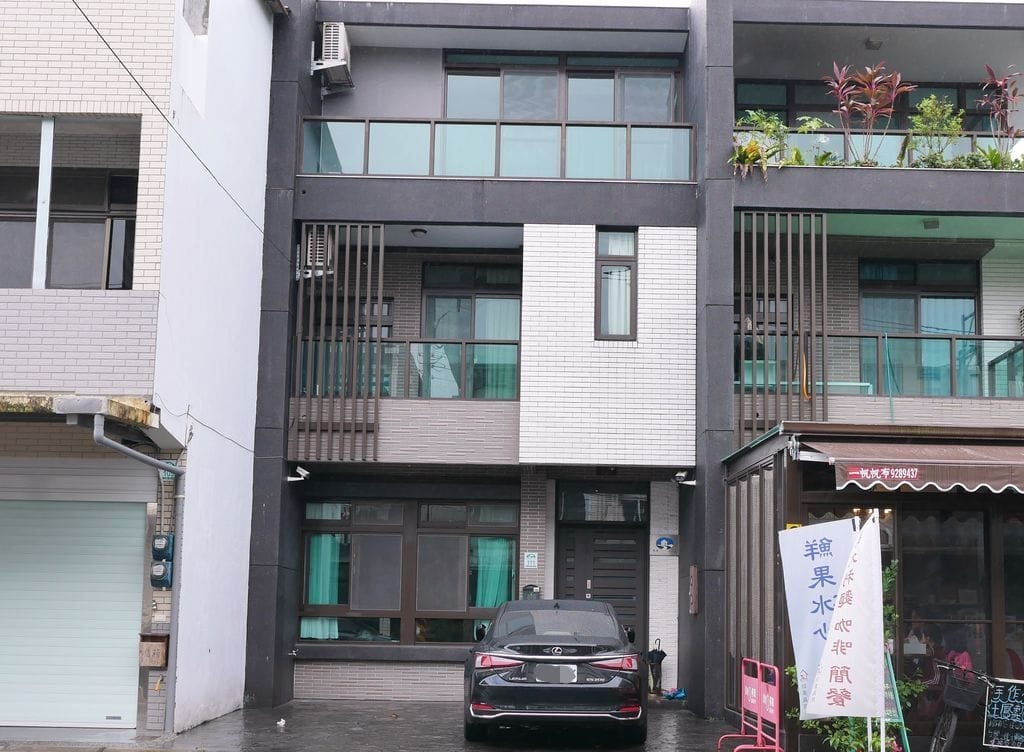 | 宜蘭包棟民宿 | 宜蘭 蝴蝶結溜滑梯親子民宿.溜滑梯+扮家家酒廚具台.孩子們玩的好開心! - 第7張圖 | 宜蘭包棟民宿 | 宜蘭 蝴蝶結溜滑梯親子民宿.溜滑梯+扮家家酒廚具台.孩子們玩的好開心!