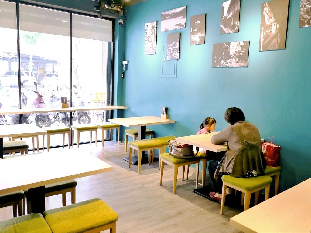 | 板橋美食 | 呷麵呷麵平價麵舖－板橋店．餐點選擇多．銅板價餐廳享受