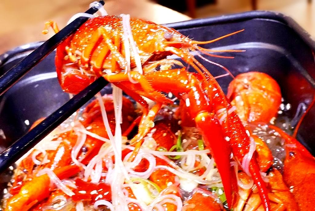 | 三創美食 | 港點大師 台北三創店.燒賣.蔥油雞撈丁.流沙奶皇包 . 港式飲茶餐廳 - 第25張圖 | 三創美食 | 港點大師 台北三創店.燒賣.蔥油雞撈丁.流沙奶皇包 . 港式飲茶餐廳