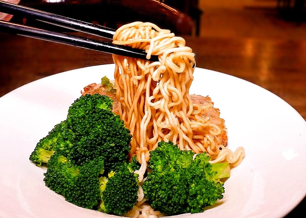 | 三創美食 | 港點大師 台北三創店.燒賣.蔥油雞撈丁.流沙奶皇包 . 港式飲茶餐廳 - 第21張圖 | 三創美食 | 港點大師 台北三創店.燒賣.蔥油雞撈丁.流沙奶皇包 . 港式飲茶餐廳