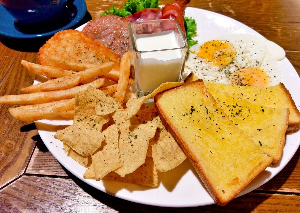 | 食記|夏一棧brunch café.板橋早午餐 / 下午茶 | 無法一手掌握的三層巨無霸漢堡. 店家重新裝潢(新菜單menu) - 第18張圖 | 食記|夏一棧brunch café.板橋早午餐 / 下午茶 | 無法一手掌握的三層巨無霸漢堡. 店家重新裝潢(新菜單menu)