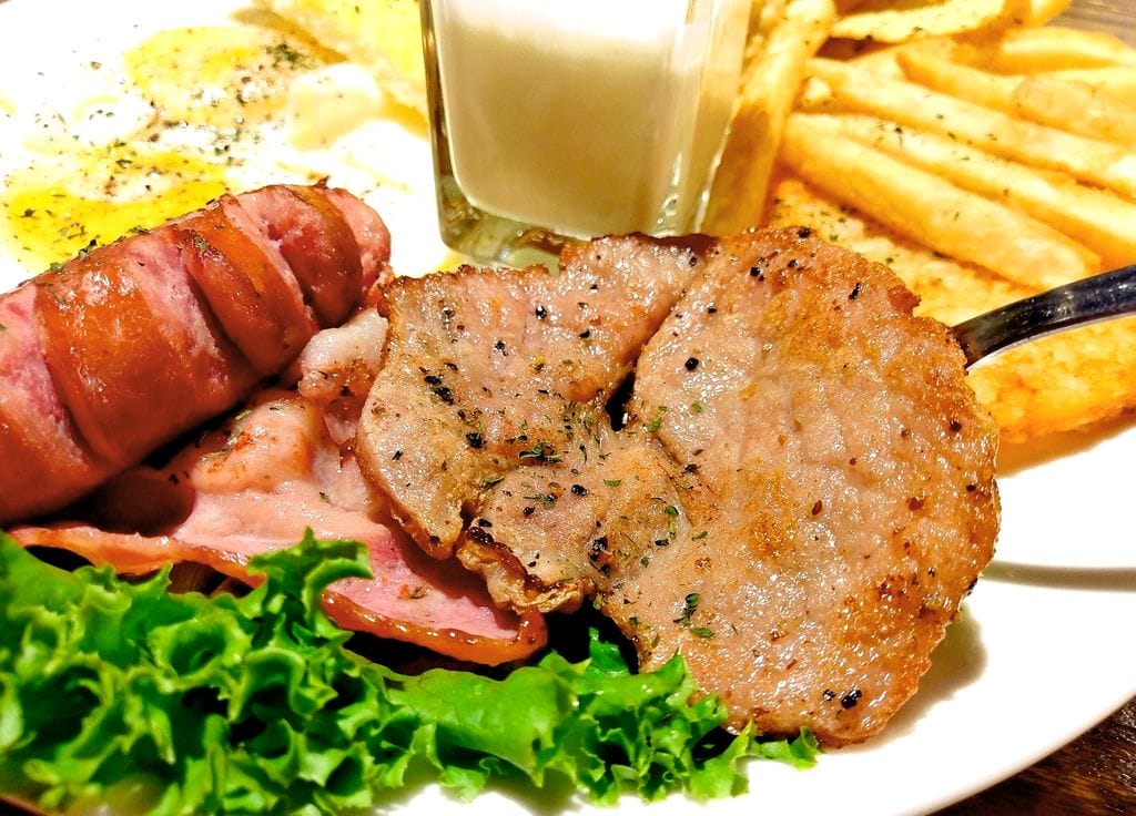 | 食記|夏一棧brunch café.板橋早午餐 / 下午茶 | 無法一手掌握的三層巨無霸漢堡. 店家重新裝潢(新菜單menu) - 第20張圖 | 食記|夏一棧brunch café.板橋早午餐 / 下午茶 | 無法一手掌握的三層巨無霸漢堡. 店家重新裝潢(新菜單menu)