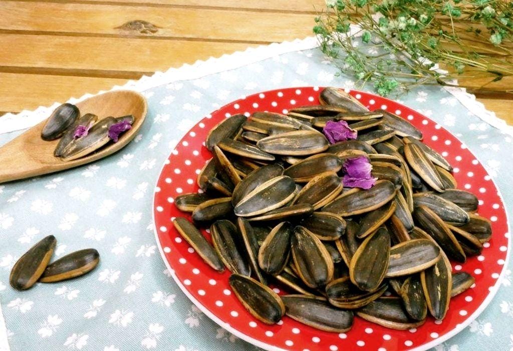 |過年零食|徽記煮瓜子.經過熬、悶、低溫烘烤等繁瑣工序.果仁厚實飽滿.涮嘴到手停不下來! - 第21張圖 |過年零食|徽記煮瓜子.經過熬、悶、低溫烘烤等繁瑣工序.果仁厚實飽滿.涮嘴到手停不下來!