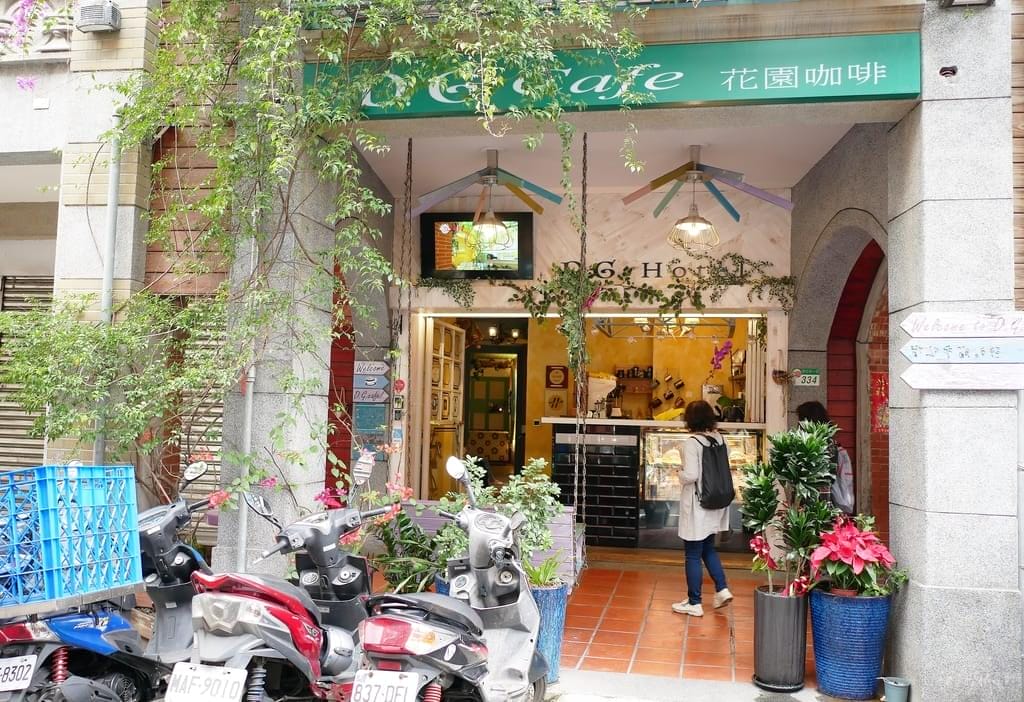 | 大稻埕咖啡 | D.G Cafe花園咖啡.絕美南法風情透明屋.花園超好拍.浪漫約會好地點.捷運周邊美食 - 第5張圖 | 大稻埕咖啡 | D.G Cafe花園咖啡.絕美南法風情透明屋.花園超好拍.浪漫約會好地點.捷運周邊美食