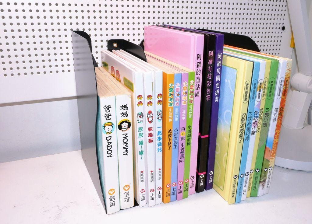 |家居小物|掛式櫥櫃帶蓋垃圾桶 & 金屬伸縮書架.極簡設計家居佈置! - 第12張圖 |家居小物|掛式櫥櫃帶蓋垃圾桶 & 金屬伸縮書架.極簡設計家居佈置!