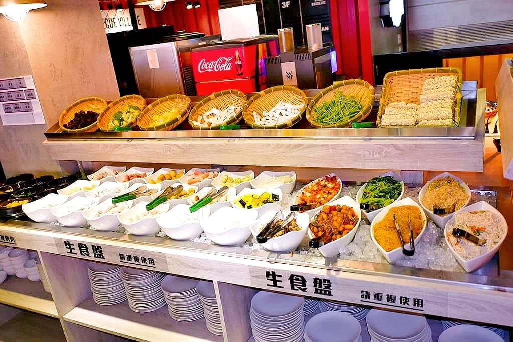 |台北萬華| 西門町吃到飽 – 阿豬嘻烤肉村.398銅板燒烤+部隊鍋.韓式小菜.冰淇淋.飲品自助無限吃到飽 - 第15張圖 |台北萬華| 西門町吃到飽 – 阿豬嘻烤肉村.398銅板燒烤+部隊鍋.韓式小菜.冰淇淋.飲品自助無限吃到飽