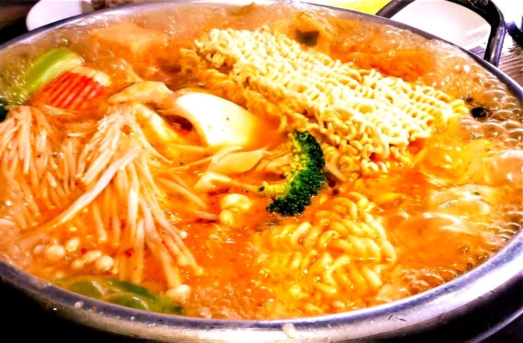 |台北萬華| 西門町吃到飽 – 阿豬嘻烤肉村.398銅板燒烤+部隊鍋.韓式小菜.冰淇淋.飲品自助無限吃到飽 - 第29張圖 |台北萬華| 西門町吃到飽 – 阿豬嘻烤肉村.398銅板燒烤+部隊鍋.韓式小菜.冰淇淋.飲品自助無限吃到飽