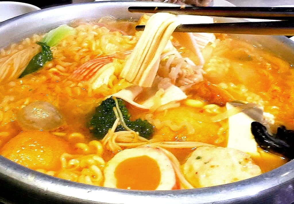 |台北萬華| 西門町吃到飽 – 阿豬嘻烤肉村.398銅板燒烤+部隊鍋.韓式小菜.冰淇淋.飲品自助無限吃到飽 - 第31張圖 |台北萬華| 西門町吃到飽 – 阿豬嘻烤肉村.398銅板燒烤+部隊鍋.韓式小菜.冰淇淋.飲品自助無限吃到飽