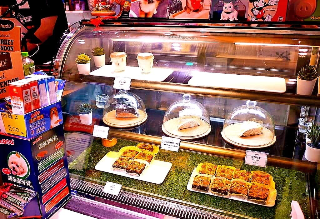 | 中山區寵物咖啡廳 | HOUSE CAFE .寵物 / 親子友善餐廳.毛小孩放鬆一下.洗澡/美容/吃大餐好享受! - 第21張圖 | 中山區寵物咖啡廳 | HOUSE CAFE .寵物 / 親子友善餐廳.毛小孩放鬆一下.洗澡/美容/吃大餐好享受!