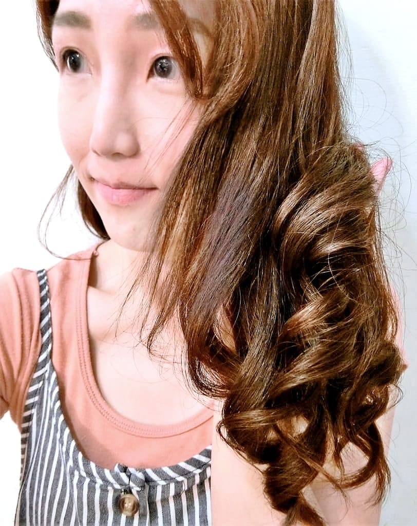 |油頭乾髮必備|日本潘婷爆水極潤美容液.頭頂澎潤輕盈.髮尾高質感水潤滑順 - 第2張圖 |油頭乾髮必備|日本潘婷爆水極潤美容液.頭頂澎潤輕盈.髮尾高質感水潤滑順